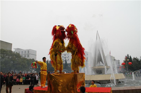  2013betway必威龍狮队闹元宵
